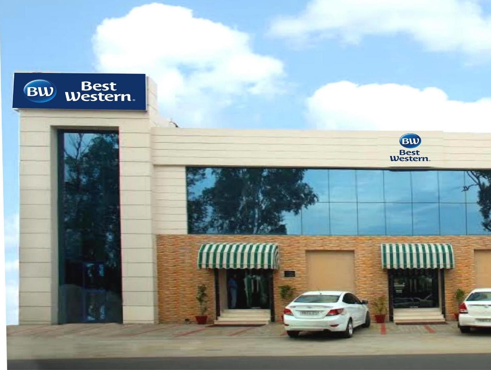 Continent Nakodar Hotel & Resorts Bagian luar foto
